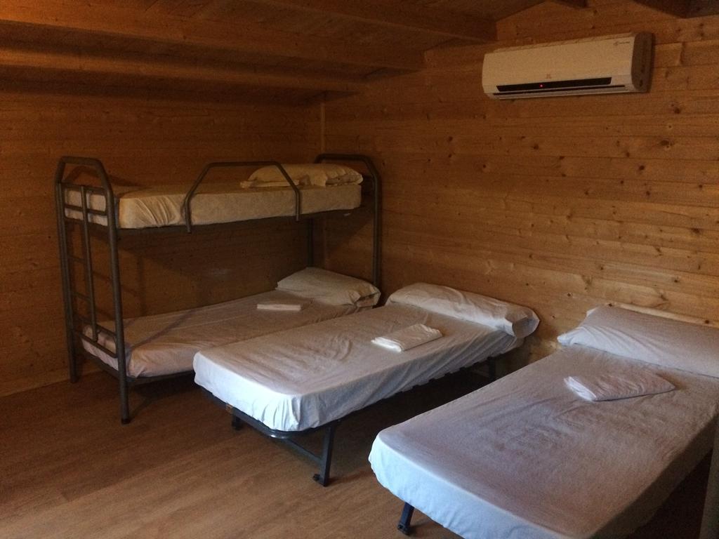 Camping Valdearenas Iznajar Exterior photo