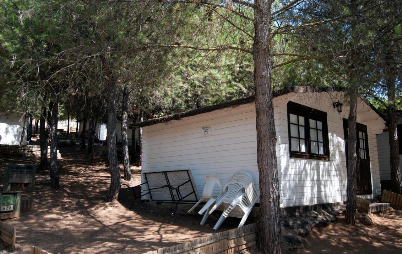 Camping Valdearenas Iznajar Exterior photo